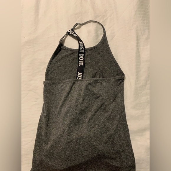 Training top - Picture 2 of 2